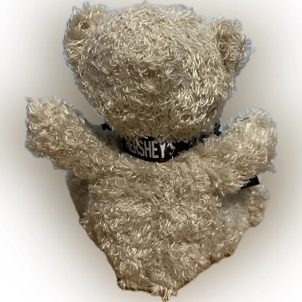 HERSHEY’S brown teddy bear